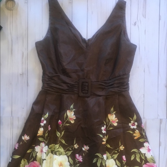 Jessica Howard Dresses & Skirts - Jessica Howard Brown Floral Print Dress S-8 Petite